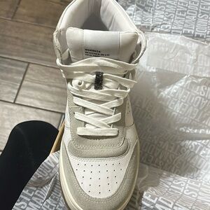 Steve Madden size 9 never been used